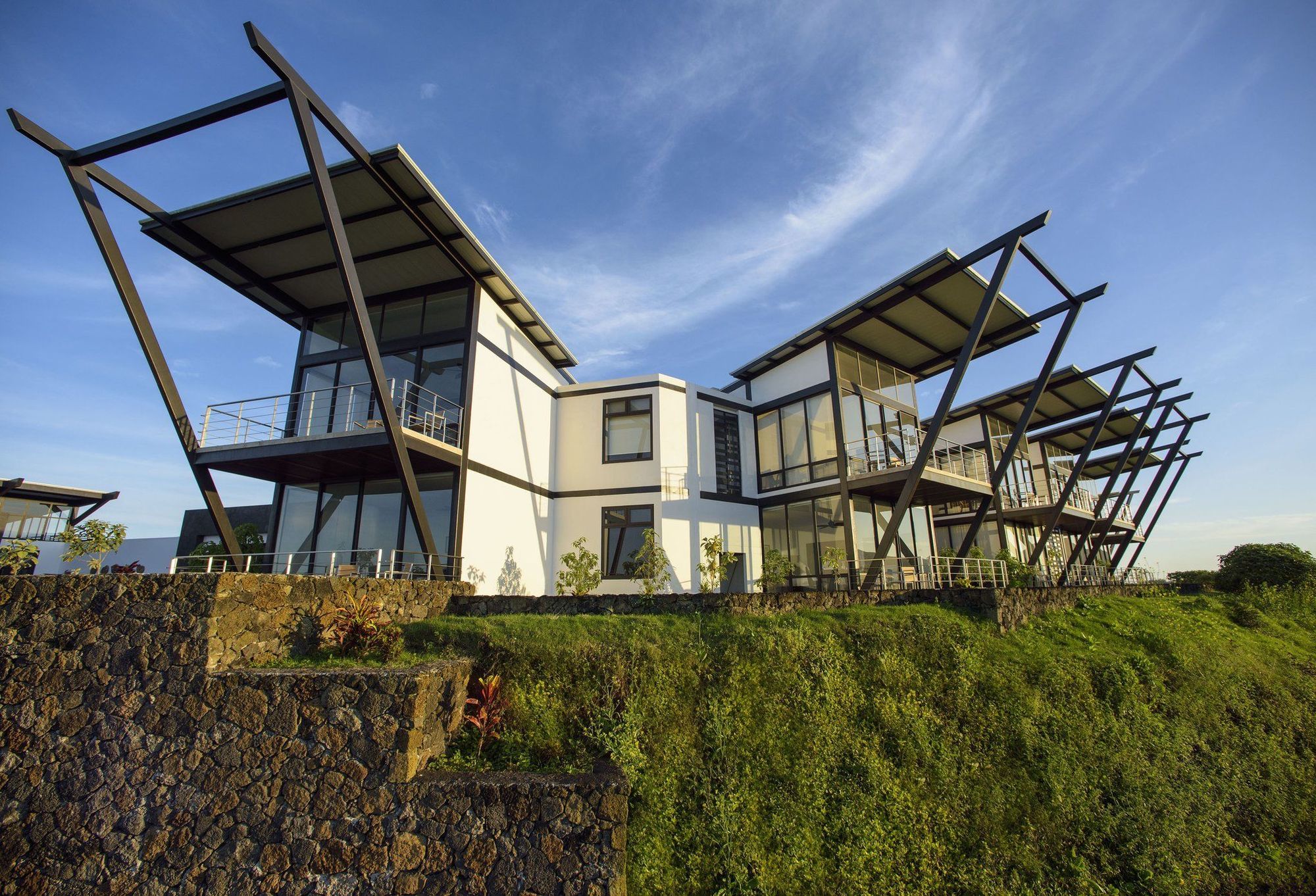 Pikaia Lodge Santa Cruz Island Extérieur photo